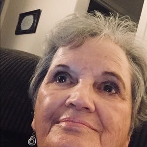 Meet your Posher, Gloria